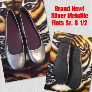 SALE! Silver Metallic Flats - Sz. 8